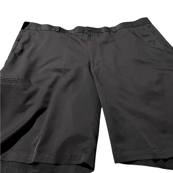 Grand Slam size 42 Men's Black Shorts flat front like new see pics - Picture 1 of 2